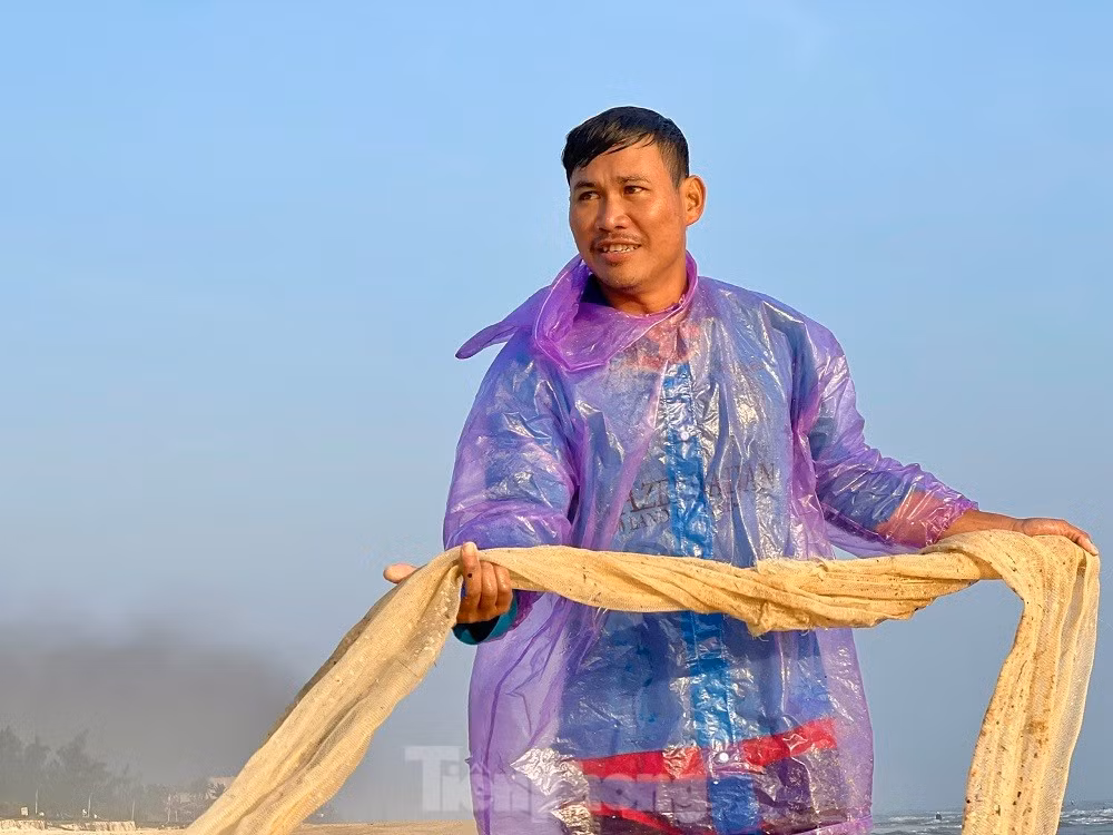 Ra bien bat oc be bang mong tay, ngu dan kiem bon tien moi sang-Hinh-10