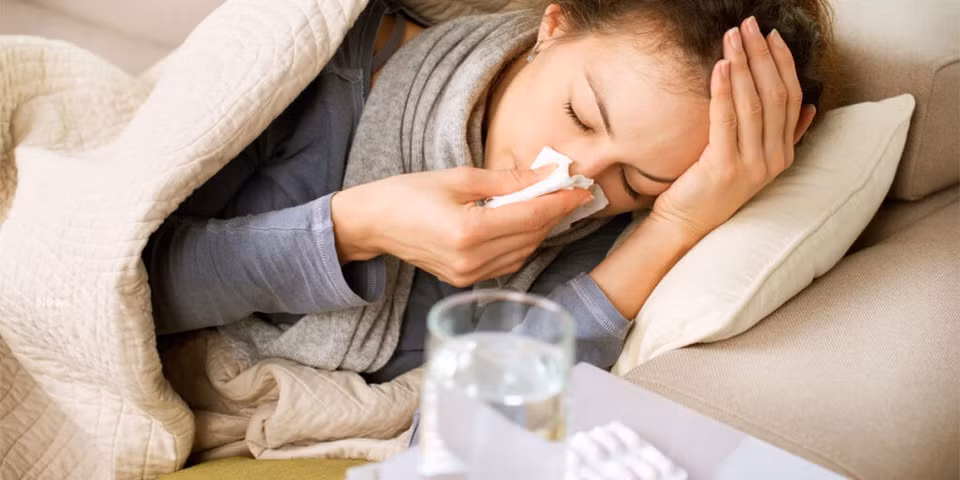 Cach de ngan ngua cam cum trong thoi diem giao mua