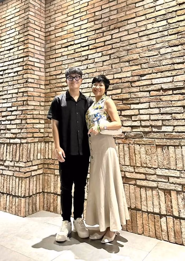 Con trai NSND Cong Ly voc dang cao lon o tuoi 18