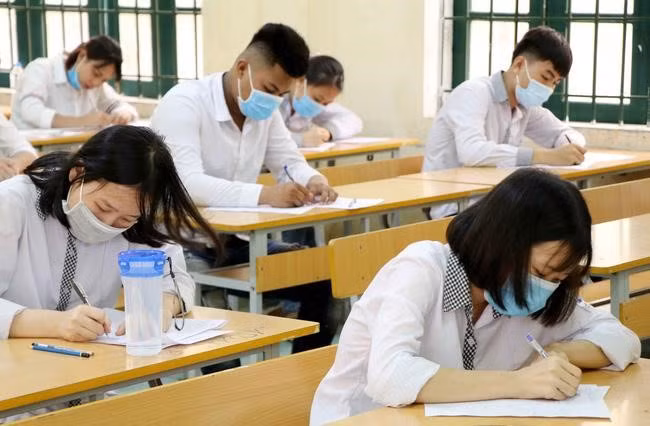 Yeu cau dam bao ATTP, phong chong dich tai cac diem thi tot nghiep THPT