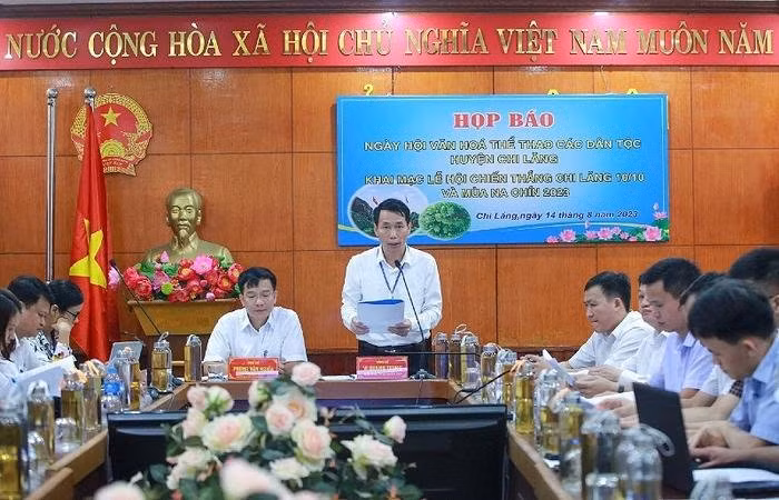 Quan the du lich Ai Chi Lang: Canh quan hung vi, chuoi le hoi hap dan-Hinh-9