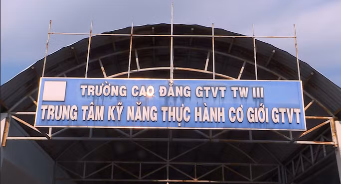 TP HCM: Giam doc trung tam dao tao lai xe dua 1 ti dong cho 2 chuyen vien thue-Hinh-3