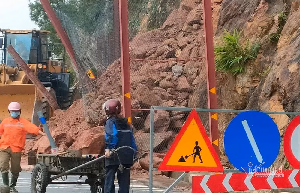Mua lon, ho dap o Nghe An xa lu khien hang tram nha dan bi ngap-Hinh-10