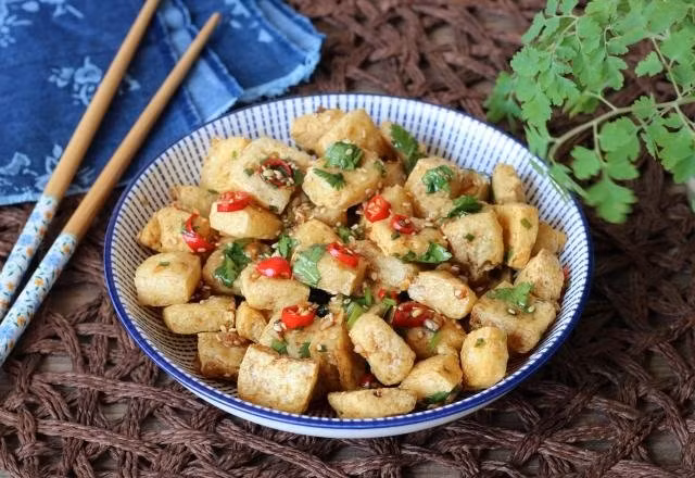 Đậu phụ ăn không quá phí, nấu chung với thứ này thành vua canxi - Hình 4 Dau phu an khong qua phi, nau chung voi thu nay thanh vua canxi-Hinh-4