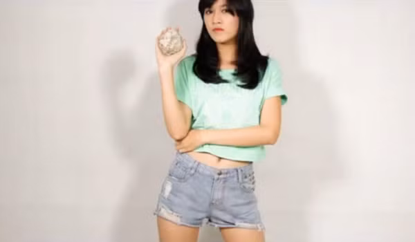 Anh hùng bàn phím 7: Lên án cái xấu nhưng vẫn like và chia sẻ kịch liệt (chửi thì chửi mà like thì like). 