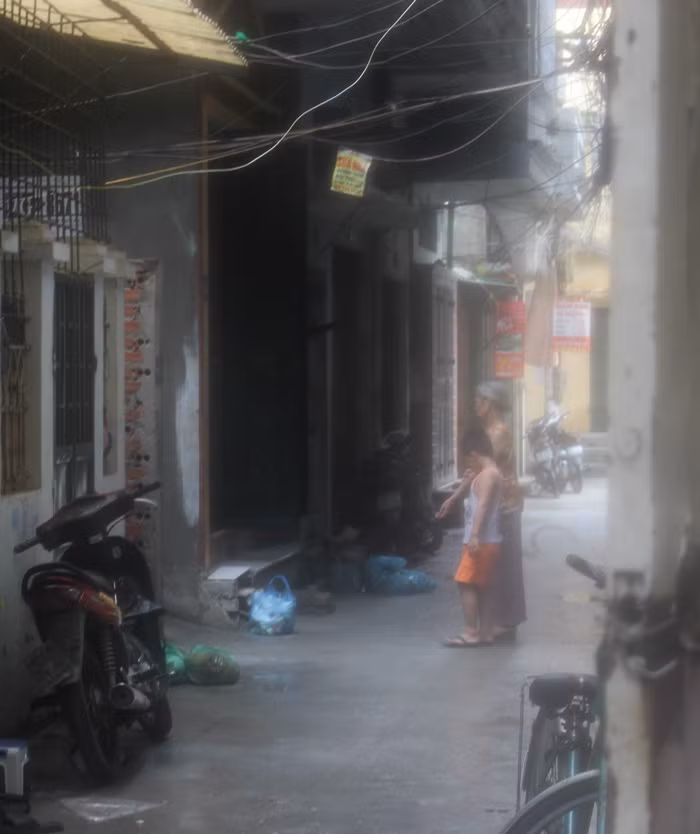 Nơi xảy ra vụ việc cụ Nguyễn Thị Tú nằm bên ngoài đợi con dâu, cháu nội mở cửa.