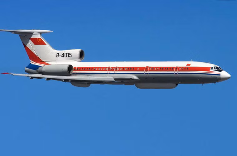 Còn Tu-154 vốn là máy bay chở khách do Tupolev Liên Xô thiết kế chế tạo. Tuy nhiên, Trung Quốc đã tiến hành cải tiến các máy bay loại này để phục vụ cho vai trò trinh sát, giám sát, tình báo điện tử.