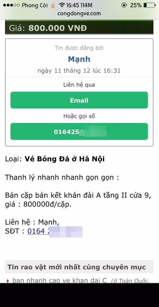 Trên mạng, trước giờ trận đấu bắt đầu khoảng hơn 1 tiếng, những lời rao bán vé cũng đầy rẫy trên các trang mạng mua bán, rao vặt. Mức giá vé ở khán đài A dao động từ 8 trăm đến 1 triệu đồng/cặp.