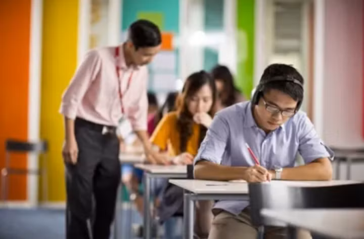 Chi vài chục triệu luyện IELTS, thí sinh "chết đứng" vì kỳ thi tạm dừng Chi vai chuc trieu luyen IELTS, thi sinh