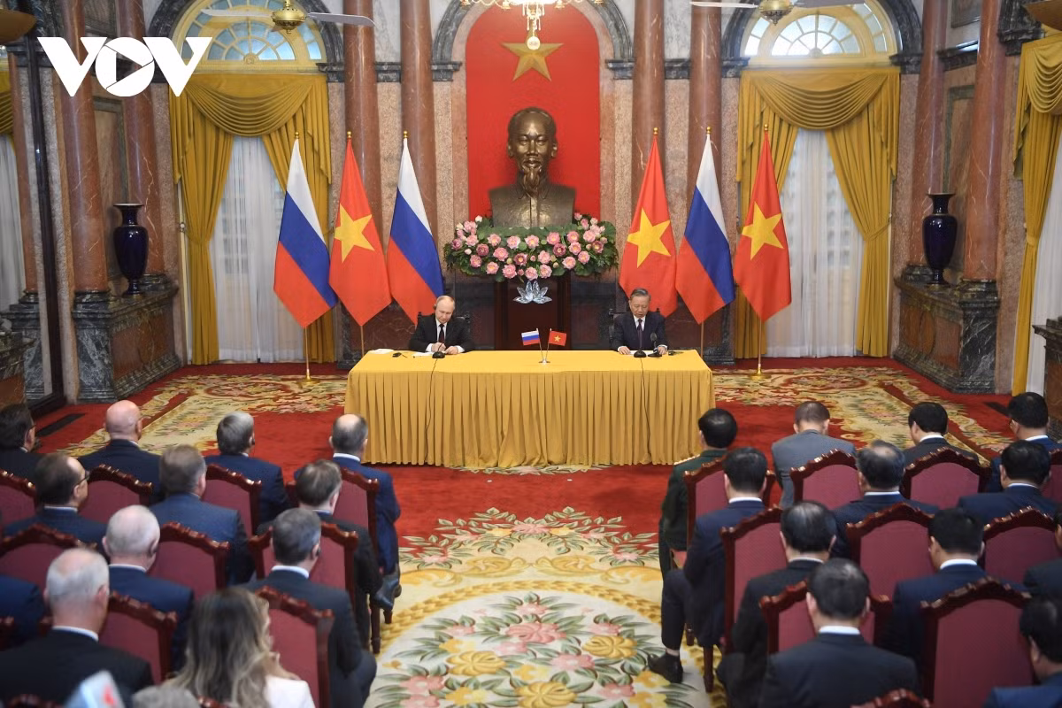 Chu tich nuoc To Lam va Tong thong Putin thong nhat hang loat van de quan trong-Hinh-2