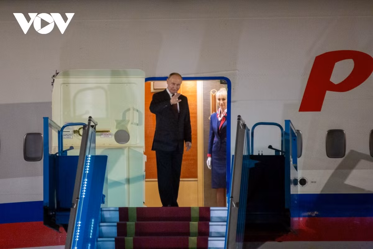 Tổng thống Nga Putin kết thúc tốt đẹp chuyến thăm Việt Nam - Hình 5 Tong thong Nga Putin ket thuc tot dep chuyen tham Viet Nam-Hinh-5