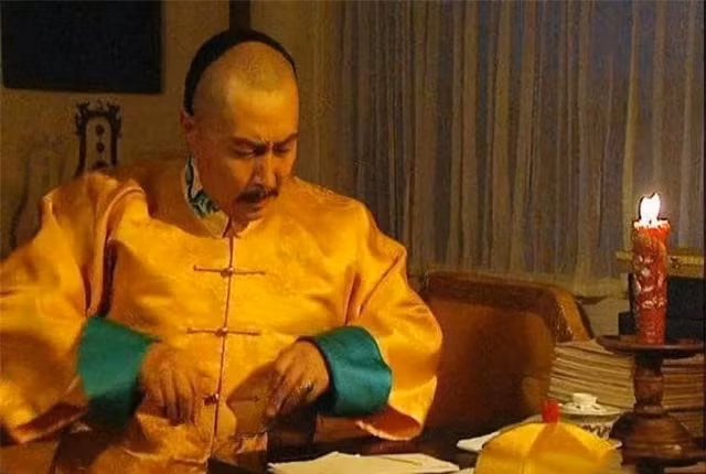4 ly do hoang de du 