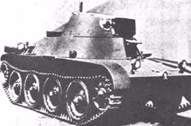 Với mục tiêu thay thế Type 95 Ha-Go, năm 1938 người Nhật bắt đầu phát triển xe tăng hạng nhẹ Type 98 Ke-Ni. Xe được hoàn thành vào năm 1942, đáng tiếc thời kỳ này người Nhật phải tập trung chế tạo máy bay, tàu chiến phục vụ chiến tranh Thái Bình Dương khiến cho không có nguồn lực chế tạo xe tăng, chỉ có 104 chiếc Type 98 được sản xuất. Xe tăng này bọc giáp dày 6-16mm, trang bị pháo 37mm cùng một súng máy 7,7mm, tốc độ đạt tới 50km/h.
