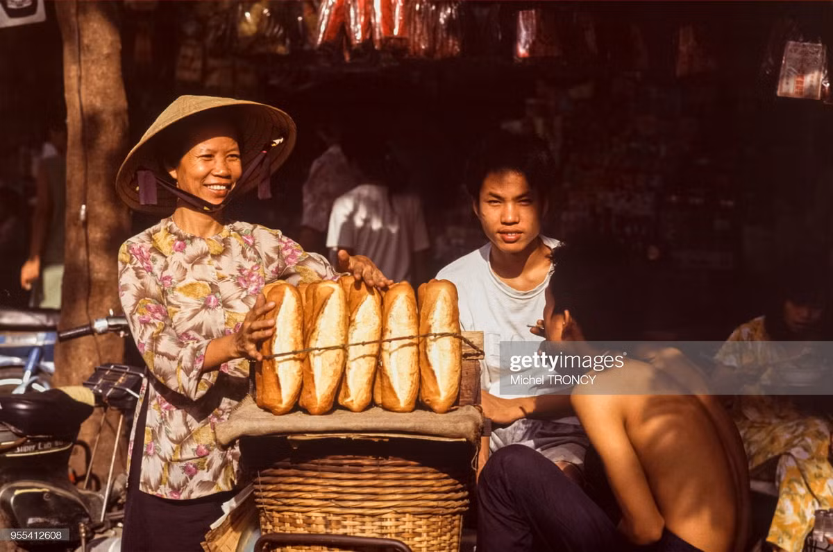 Quầy bánh mì vỉa hè ở TP. HCM.