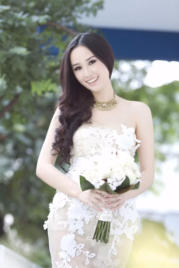 Hoa hậu Mai Phương Thúy.