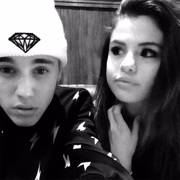 Hôm 27/8, Justin đăng bức ảnh chụp chung với Selena lên Instagram như có ý khoe chúng tôi đã tái hợp.