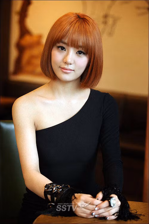 Go EunB.