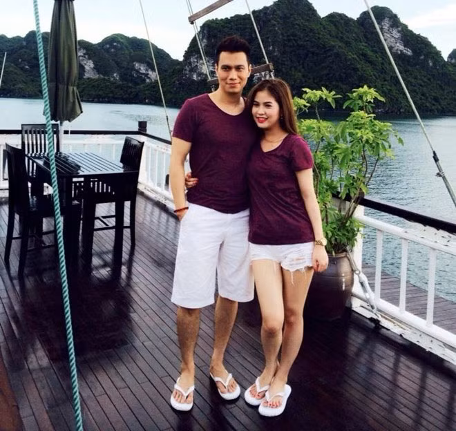 Theo chia sẻ của Trần Hương, trong chuyện tình yêu, Việt Anh là một người rất tình cảm, tâm lý và hài hước. Tuy nhiên, nam diễn viên 8X cũng là người khá khó tính khi không hào hứng với những cô gái quá chau chuốt, trang điểm đậm và luôn thích người yêu nấu ăn thật ngon.