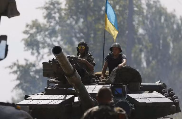 Quân đội Ukraine chuẩn bị tiến hành "chiến dịch tấn công tổng lực” nhắm vào quân nổi dậy ở thành phố Donetsk.