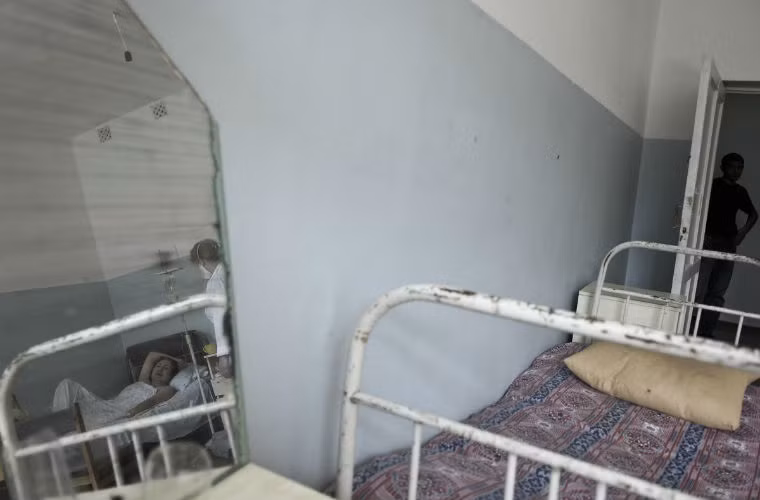 Abkhazia đã tuyên bố độc lập, thành lập quân đội quốc gia.
