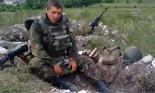 Một binh sĩ Ukraine ở miền đông.