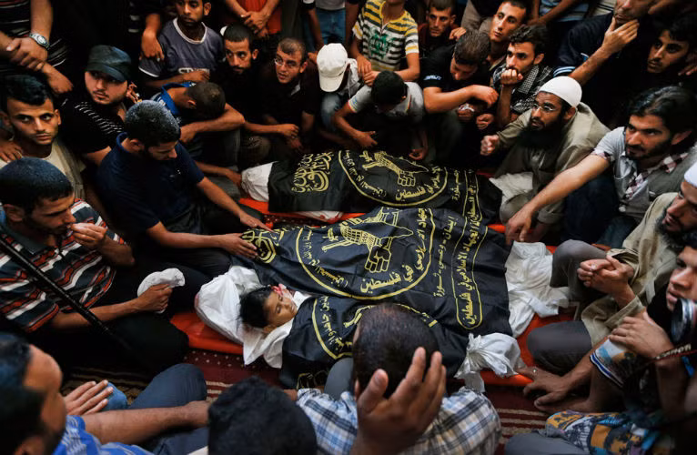 3 trẻ em Palestine thiệt mạng do Israel không kích vào dải Gaza.