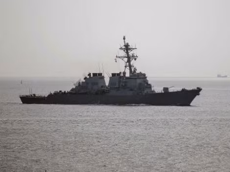 Tàu khu trục USS Donald Cook của Mỹ.