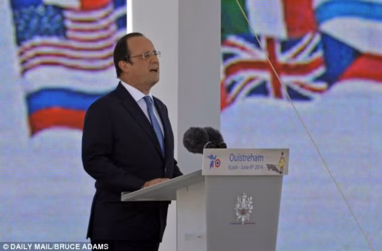 Tổng thống Pháp Francois Hollande lên tiếng phát biểu cho rằng kế hoạch cắt giảm ngân sách để phù hợp với cuộc cải cách hệ thống kiểm soát không lưu của toàn châu Âu