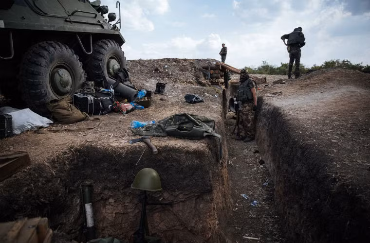 Trước đó, lực lượng ly khai cho biết đã bao vây nhiều binh sĩ Ukraine.