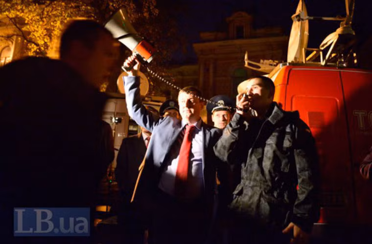 Quan chức Quân đội Ukraine ..