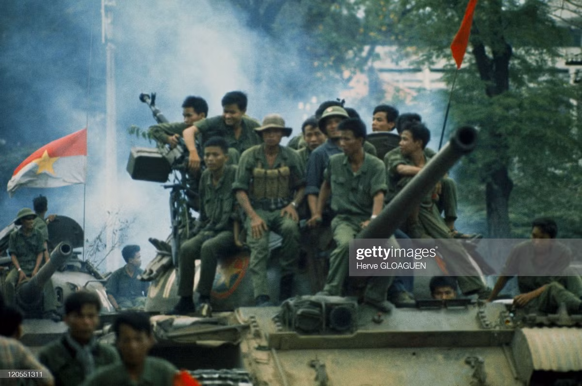 Xe tăng của quân Giải phóng tiến vào Sài Gòn ngày 30/4/1975.
