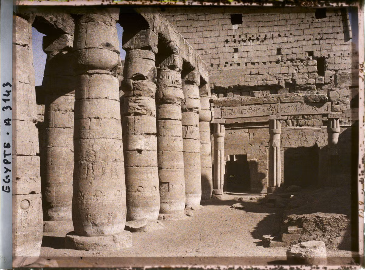Một góc cung điện của Ramesses II.