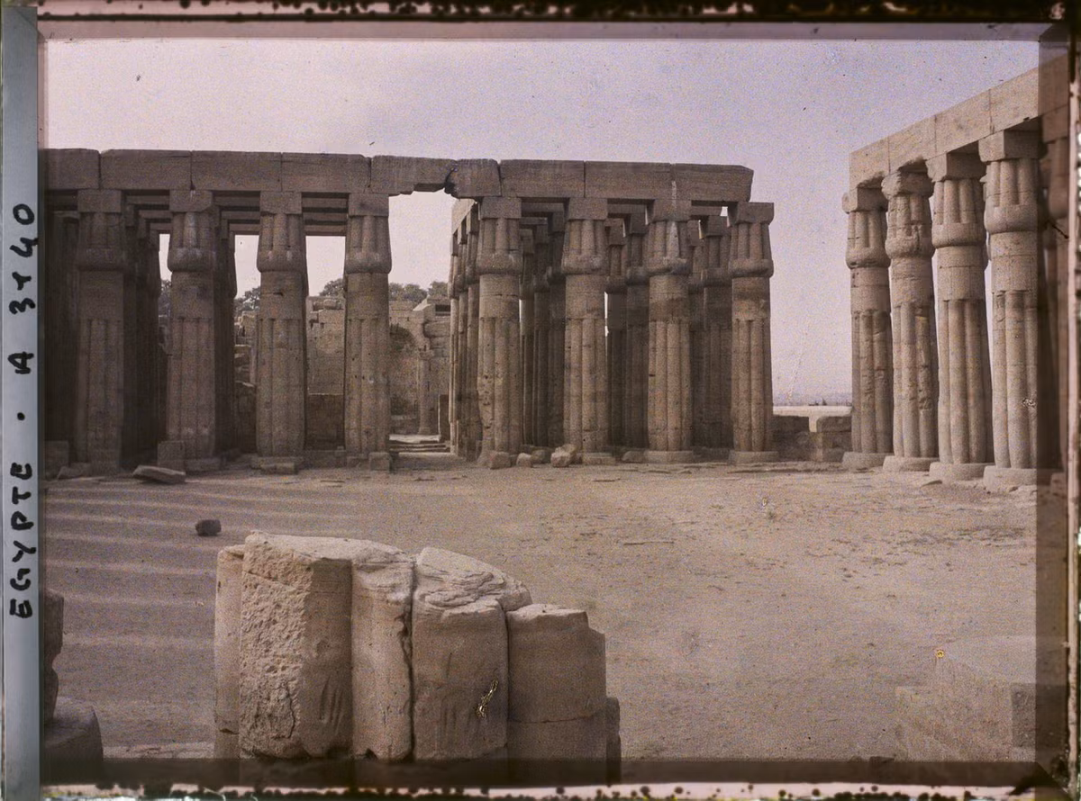 Cận cảnh nhà nguyện của Amenhotep III.
