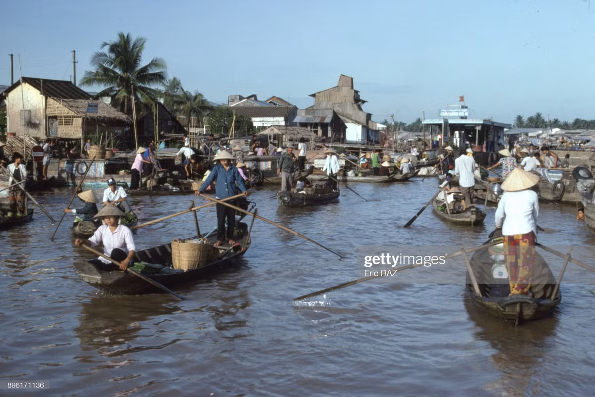 Chợ nổi Cái Răng ở Cần Thơ.
