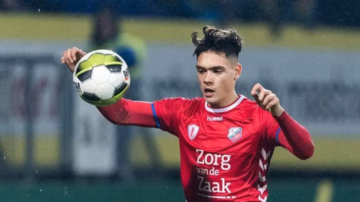 Doi thu cua tuyen Viet Nam o AFF Cup co vien binh xin tu chau Au?