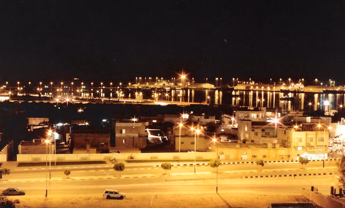 Cảng Doha buổi đêm.