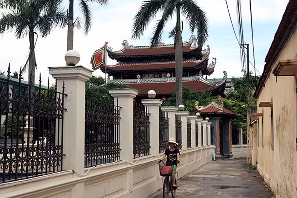 Buôn thịt lợn, bán đồng nát thành đại gia, cả làng toàn biệt thự ảnh 10 Buôn thịt lợn, bán đồng nát thành đại gia, cả làng toàn biệt thự ảnh 10