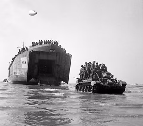 Hình ảnh cuộc đổ bộ lên Normandy. Ảnh: Wikipedia.