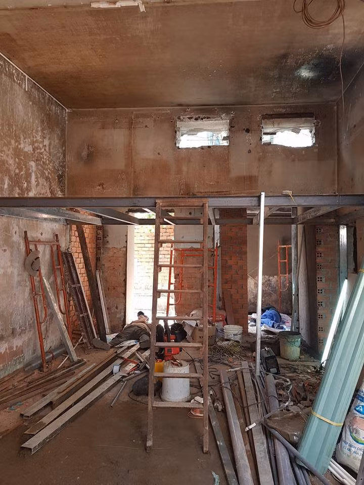 Lột xác cho nhà hoang thành tổ ấm nhỏ xinh với 250 triệu đồng ảnh 1
