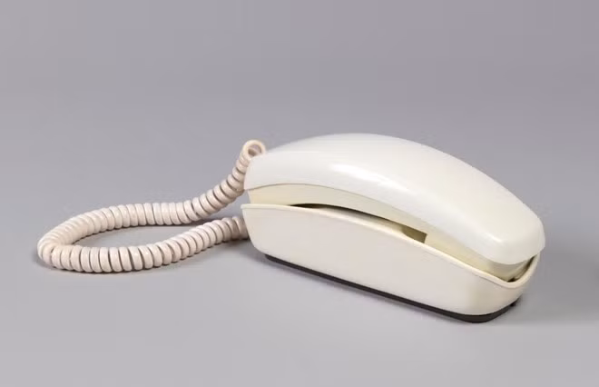 Lần đầu tiên phím * và phím # được tích hợp trên chiếc điện thoại Trimline do AT&amp;T sản xuất năm 1965.