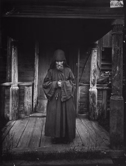 Một tu sĩ ẩn dật tại tu viện Blagoveschensky Kerzhensky, 1897.
