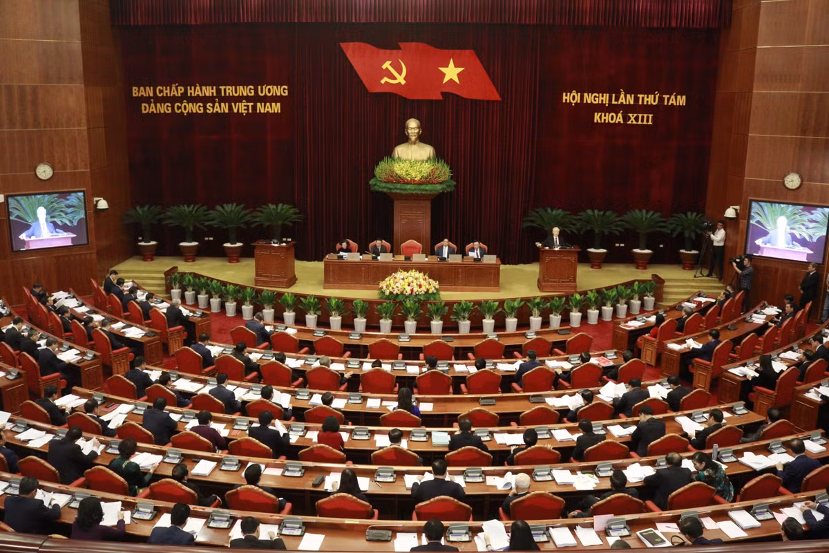 Trung uong thao luan ve Chien luoc bao ve To quoc trong tinh hinh moi