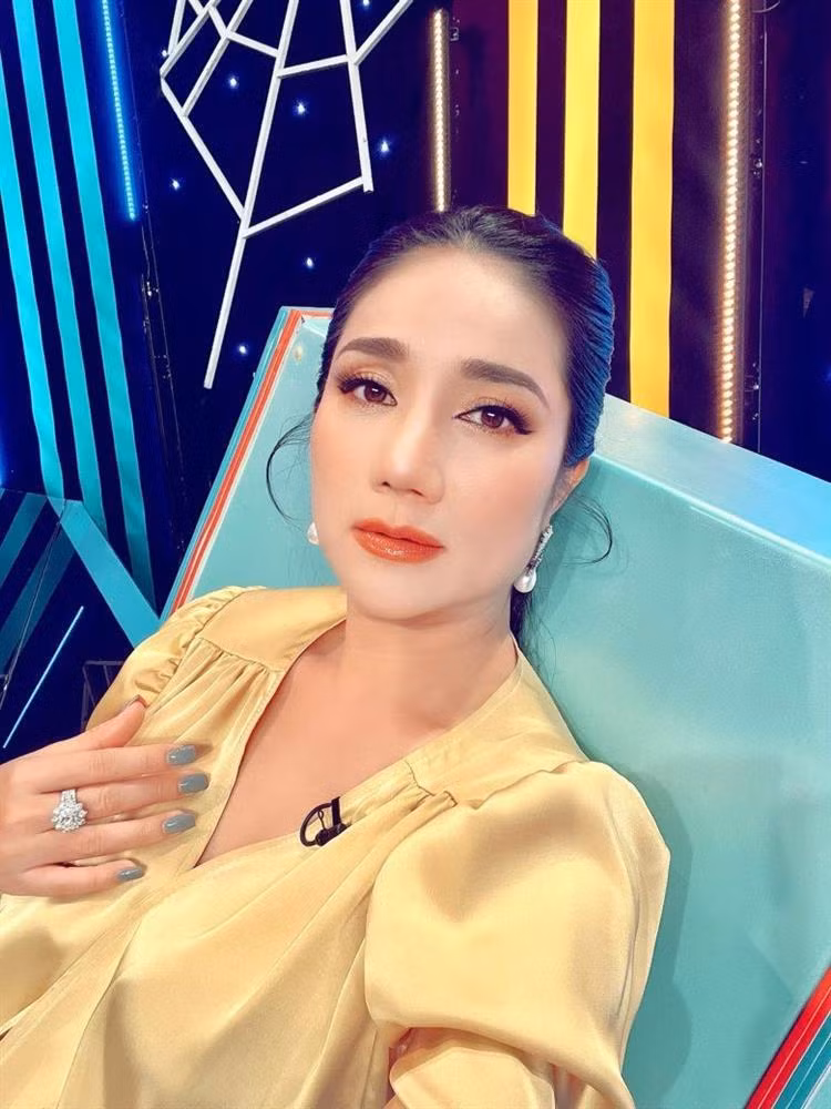 Cát Tường đáp trả cực gắt khi bị miệt thị ngoại hình - Hình 10 Cat Tuong dap tra cuc gat khi bi miet thi ngoai hinh-Hinh-10