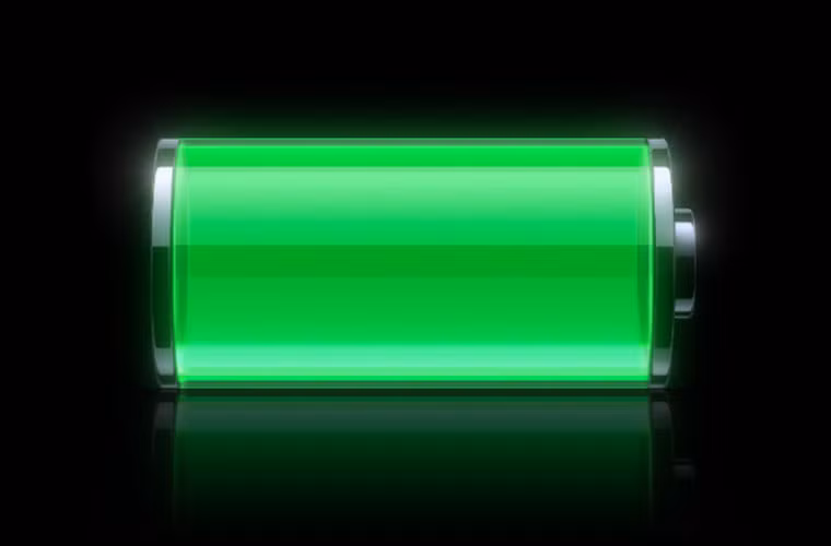 Apple muốn pin iPhone được sản xuất hoàn toàn tự động. Thông tin này được DigiTimes đưa ra. Đây có thể là một tín hiệu tốt cho Apple, đặc biệt là trong bối cảnh công nhân đang đòi nâng lương và những công nhân trẻ không còn muốn làm việc trong các công ty như trước.