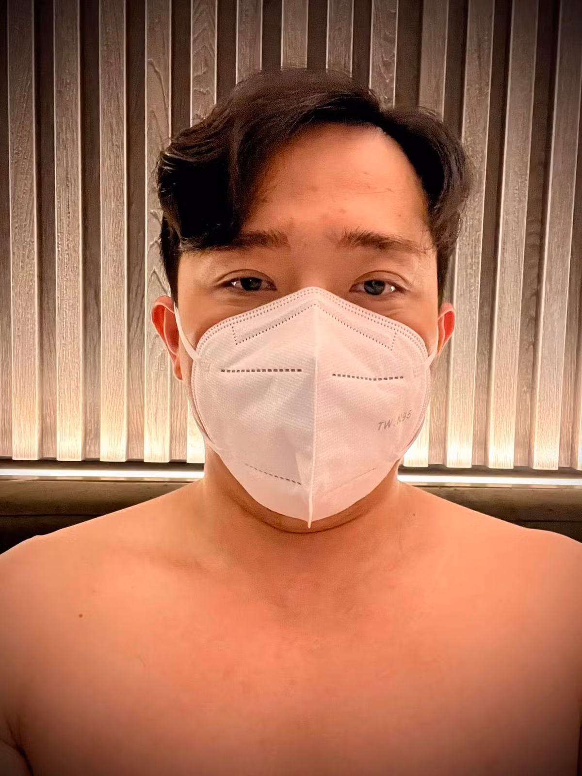 Vo chong Tran Thanh - Hari Won nhiem COVID-19