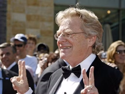 MC của talk show Jerry Springer từng giữ chức thị trưởng của thành phố Cincinnati, bang Ohio.