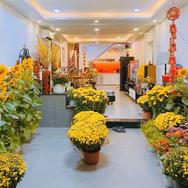 Duoc cap nha rieng sau dang quang, Khanh Van tu trang tri vo cung am cung