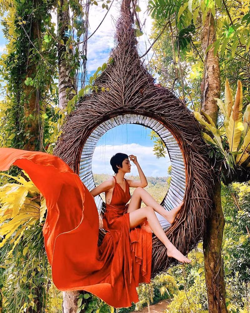 Lien tuc check-in tai Bali, co that la Bao Anh va Isaac dang bi mat hen ho?