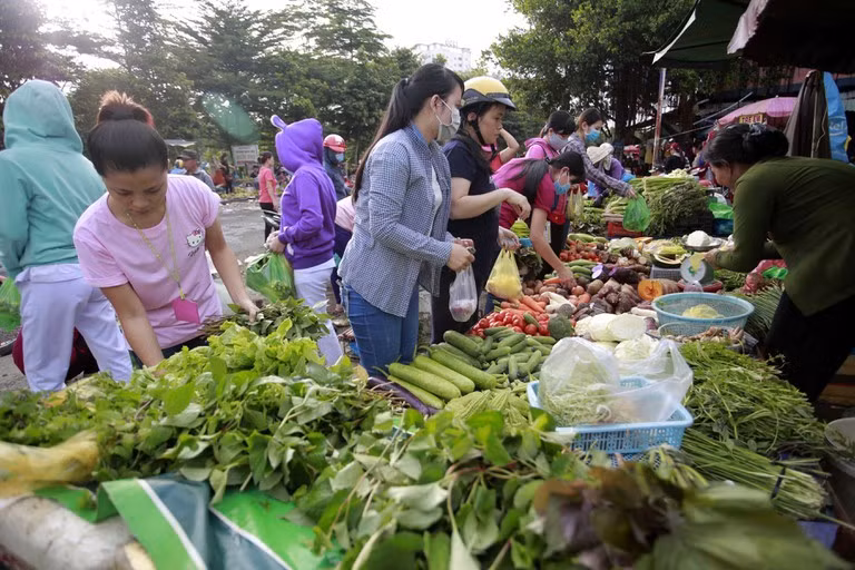 Thu nhap chua toi 15 trieu/thang, me don than nuoi tot 2 con-Hinh-2