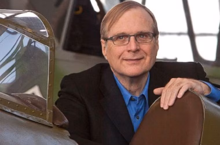  Paul Allen, 60 tuổi, ổng tài sản 15 tỷ USD. Allen sắm riêng một biệt thự sang trọng với giá 27 triệu USD trên đảo Mercer, Seatle để ở một mình . 